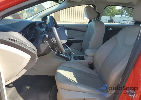 2012 Ford Focus Sel z USA, uszkodzony, nr VIN 1FAHP3M2XCL358467